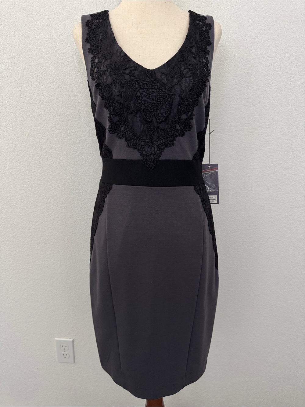 NWT J.Lo Jennifer Lopez Sheath Gray Black Floral Lace Pencil Dress Grey 2